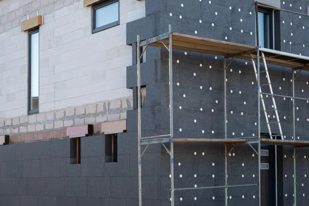 Czy styropian podłogowy nadaje się na elewacje? Oto, co musisz wiedzieć