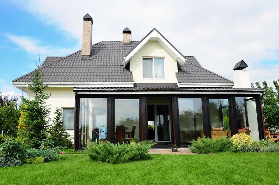 Jak dobrać kolor elewacji do dachu, aby uniknąć nietrafionych wyborów?