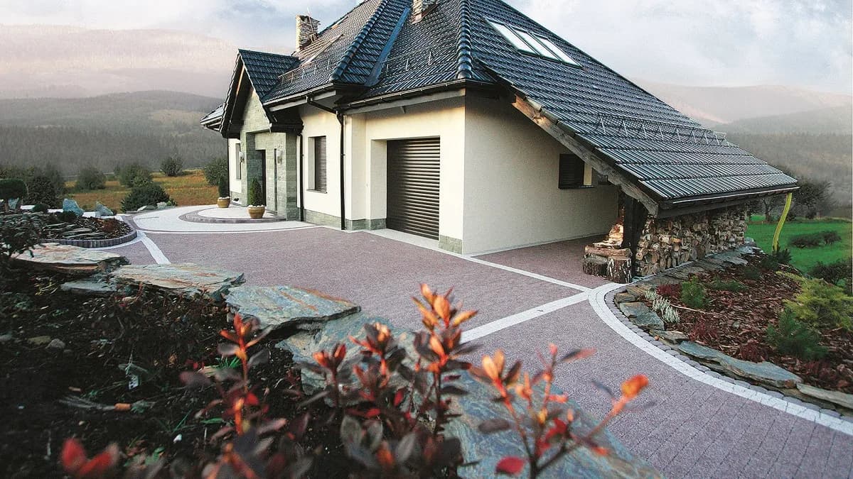 Ile tłucznia na podjazd? Oblicz potrzebną ilość i oszczędź na kosztach